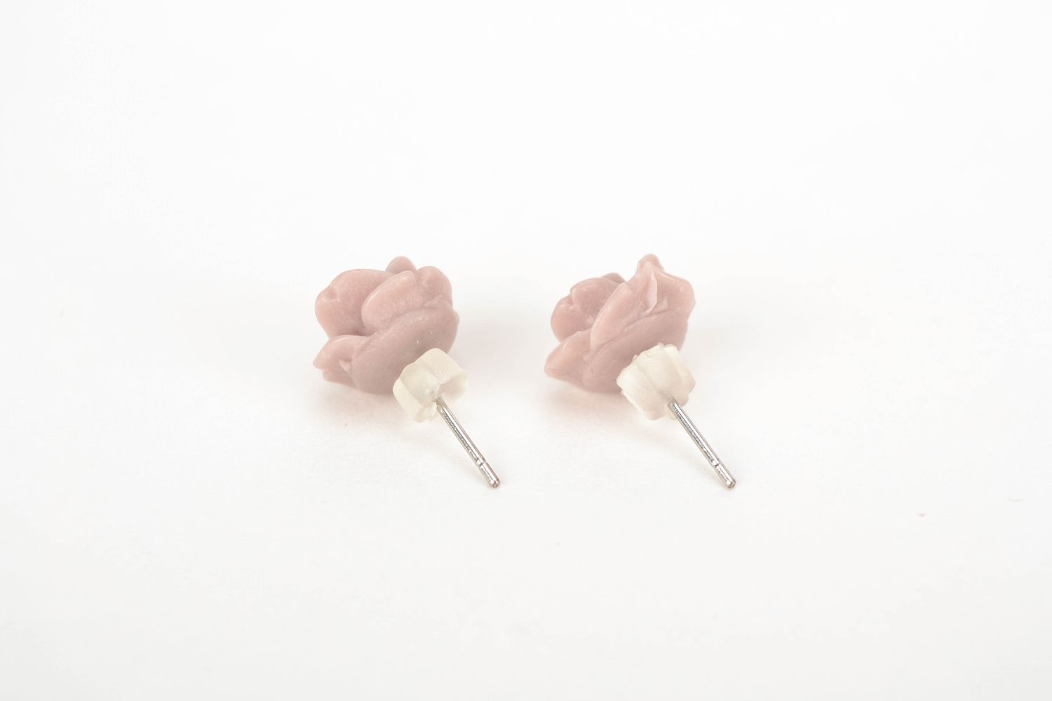 Boucles d'oreilles clous en pâte polymère Rose pastel photo 4