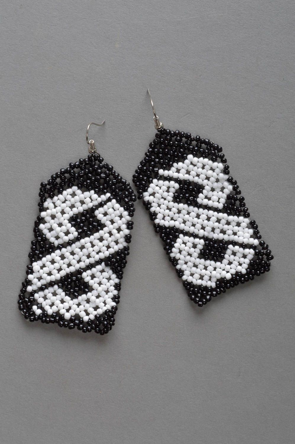 Black and white beaded earrings handmade beaded earrings designer jewelry  photo 2