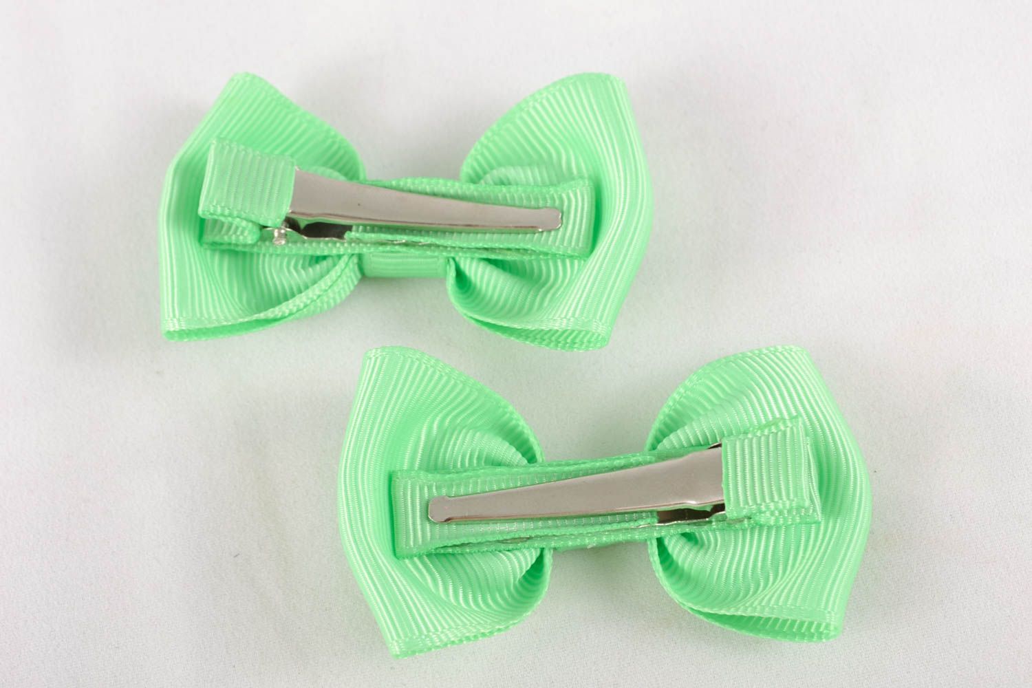 Bow hair clips of mint color photo 5
