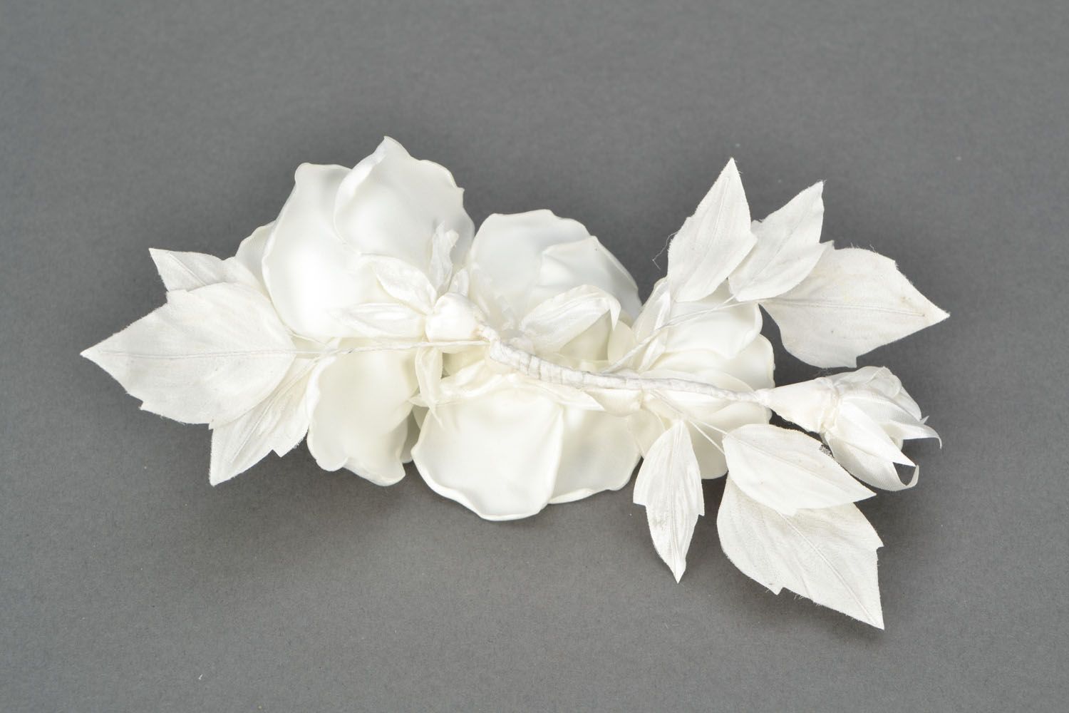 Accessoire de mariage roses blanches fait main photo 5