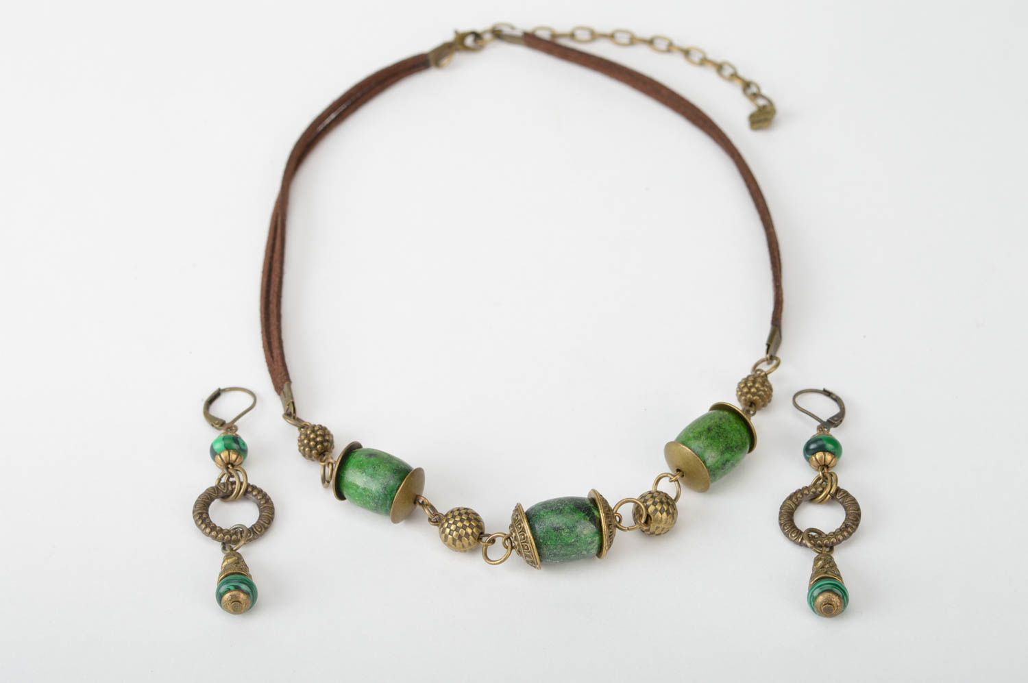 Damen Schmuckset Collier und Ohrringe mit Perlen grün handmade künstlerisch foto 2