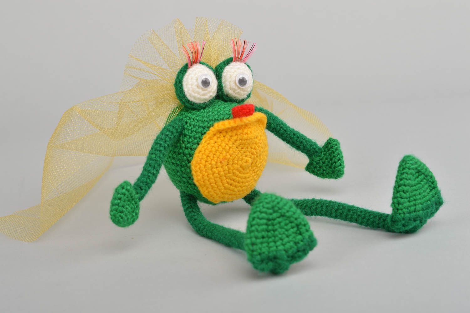 Poupée grenouille en tissu faite main verte avec jaune jouet pour enfant photo 2