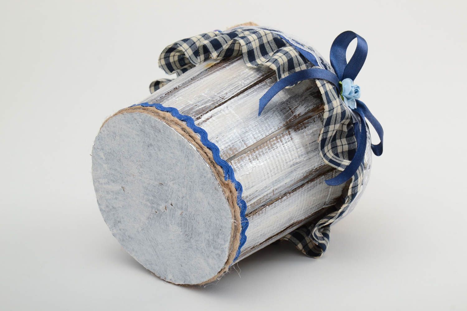Handmade decorative carton bucket with blue checkered fabric with ribbon bow  photo 4