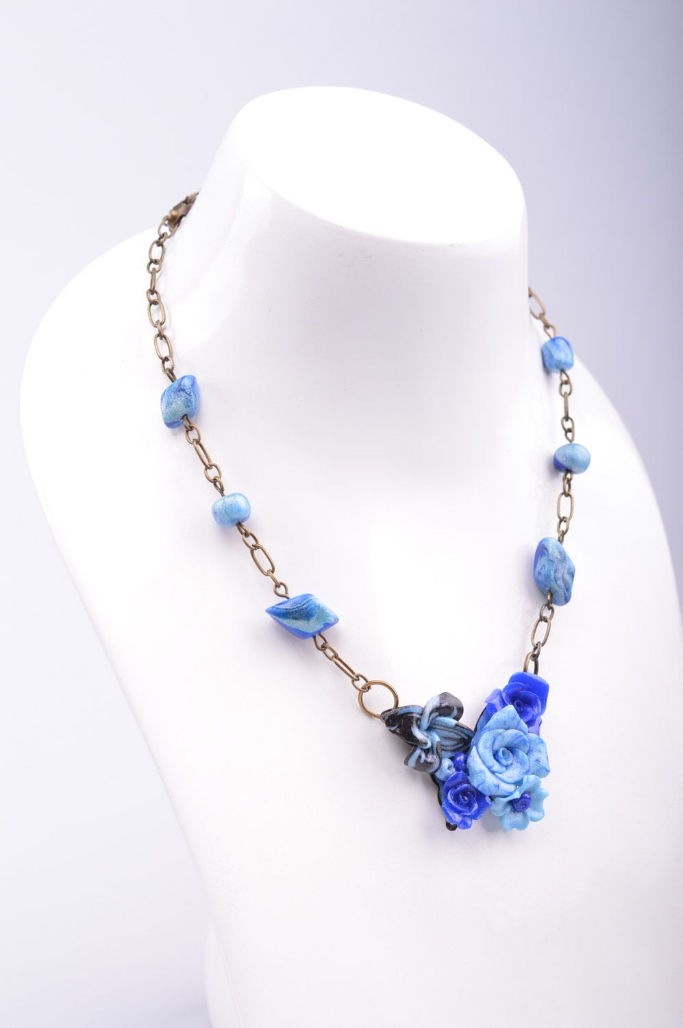 Ожерелье из полимерной глины на металлической цепочке ручной работы Синие розы фото 5