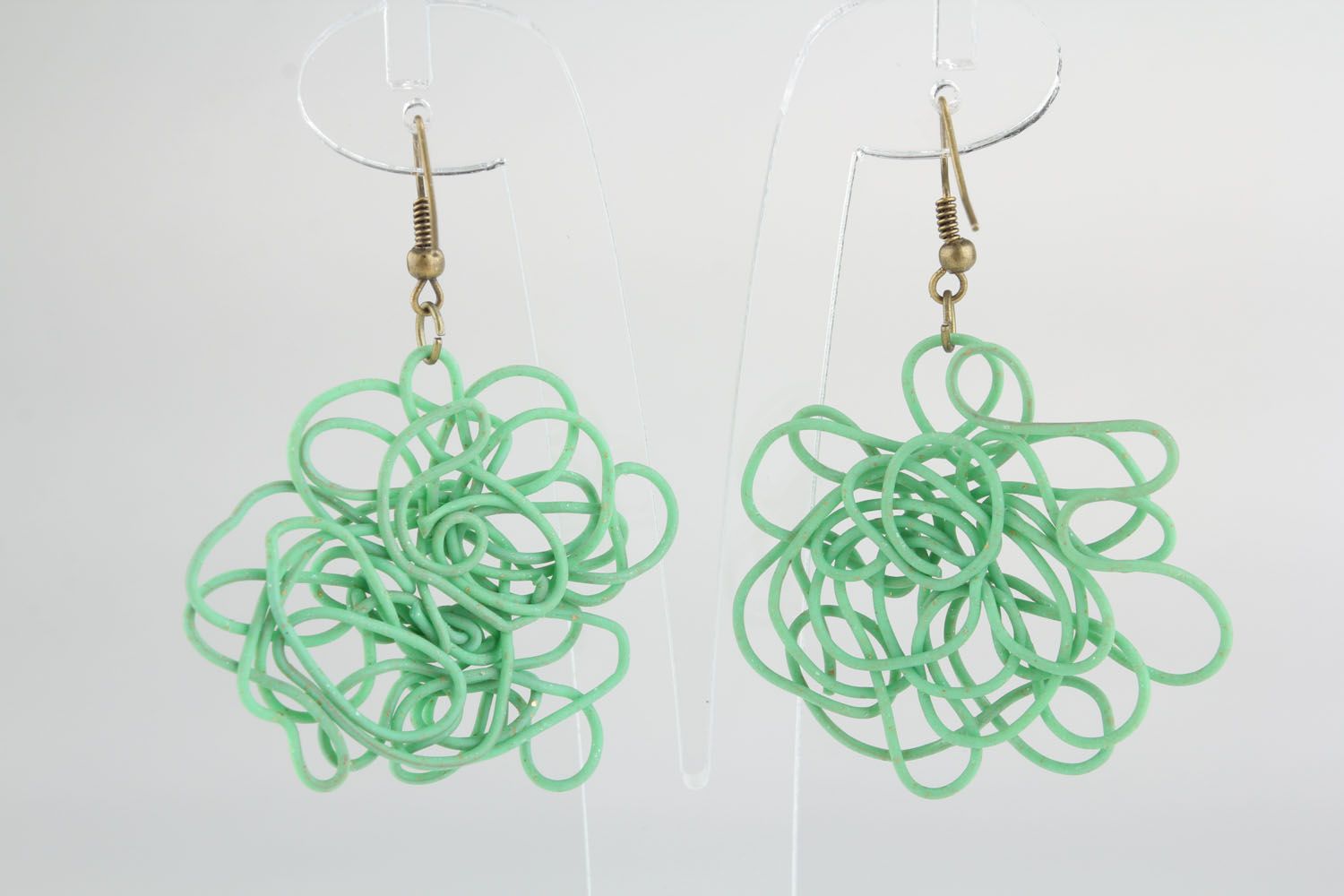 Women's earrings of green color photo 3