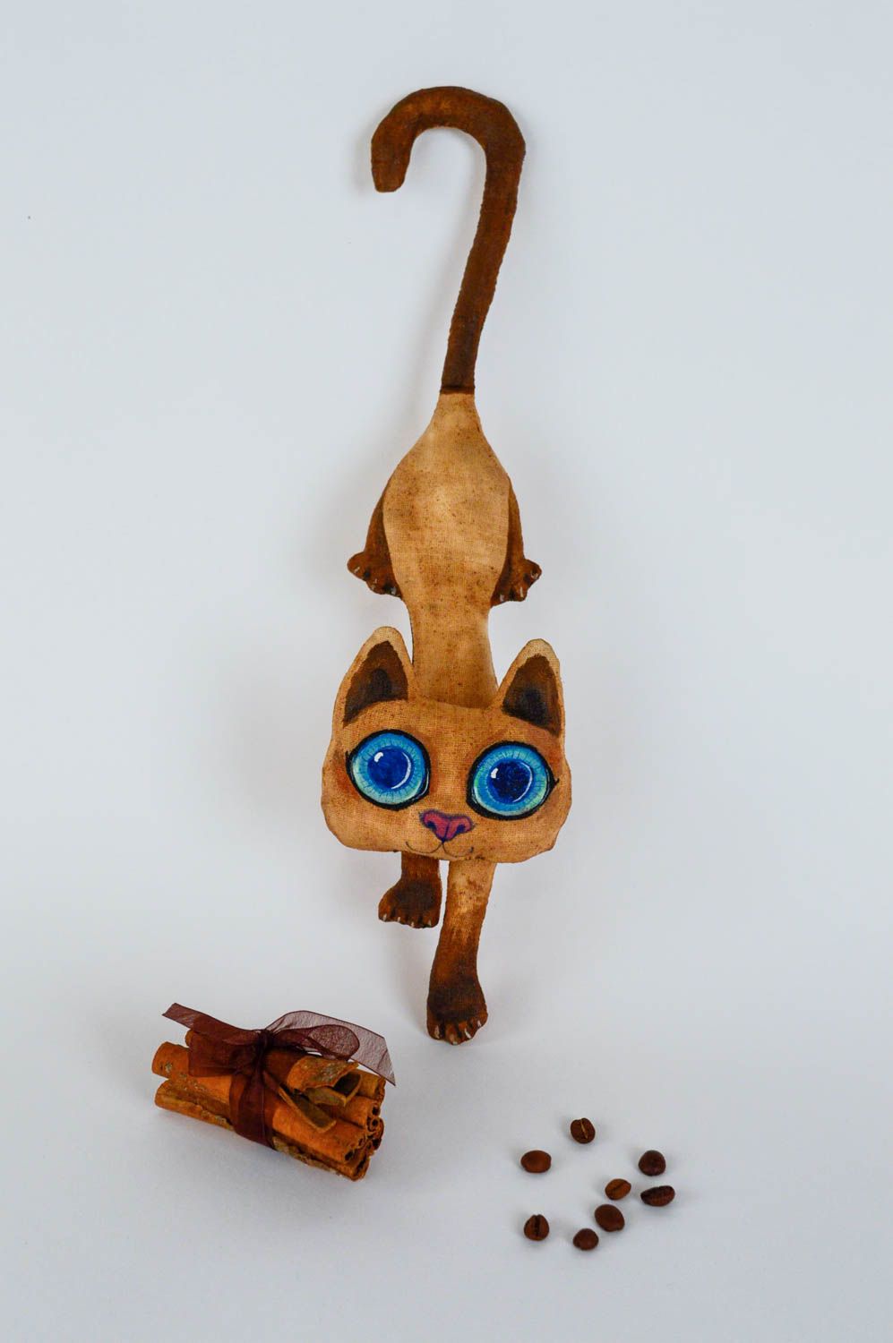 Peluche chat décorative brune en tissu de coton aromatisée belle faite main photo 4