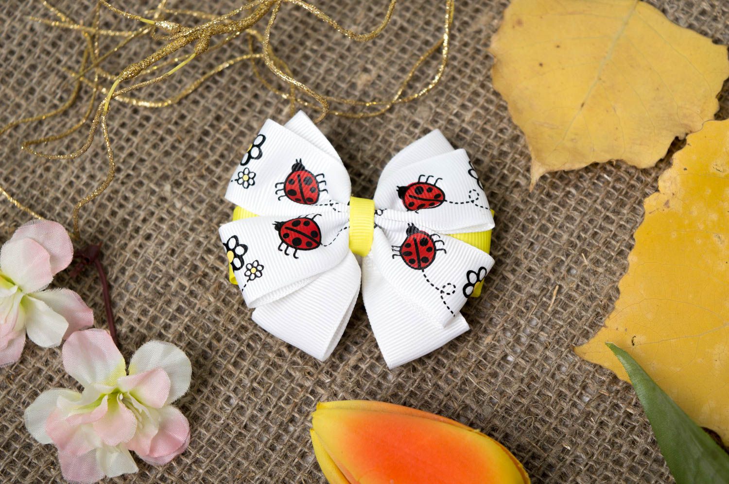 Handmade scrunchy gift ideas flower scrunchy for girls unusual accessory photo 1