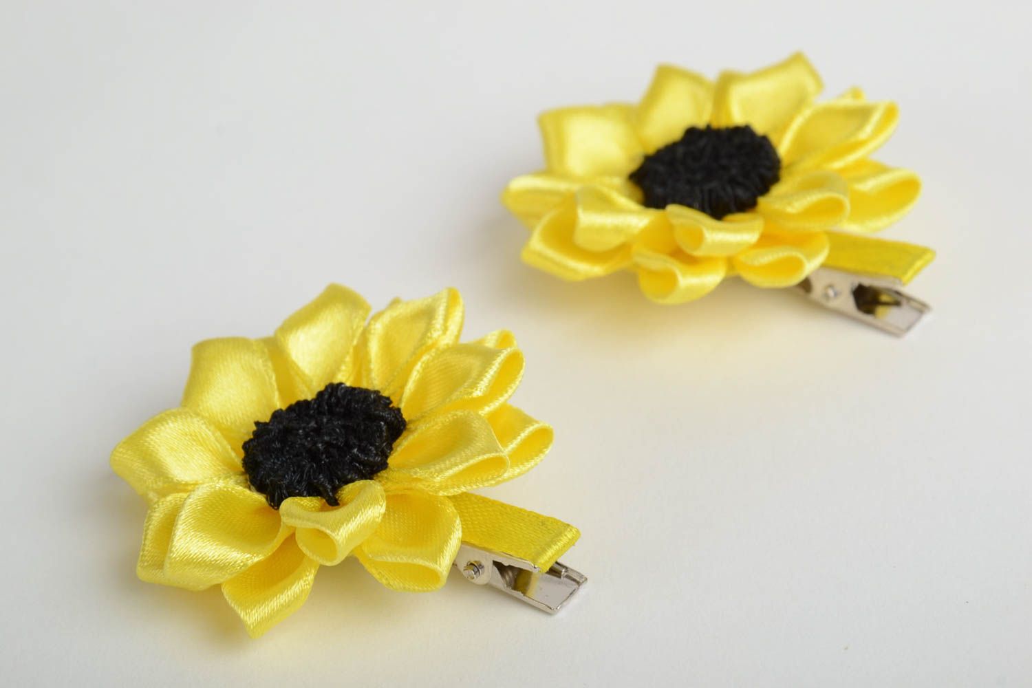 Set of 2 decorative hair clips with handmade yellow satin ribbon kanzashi flower photo 2