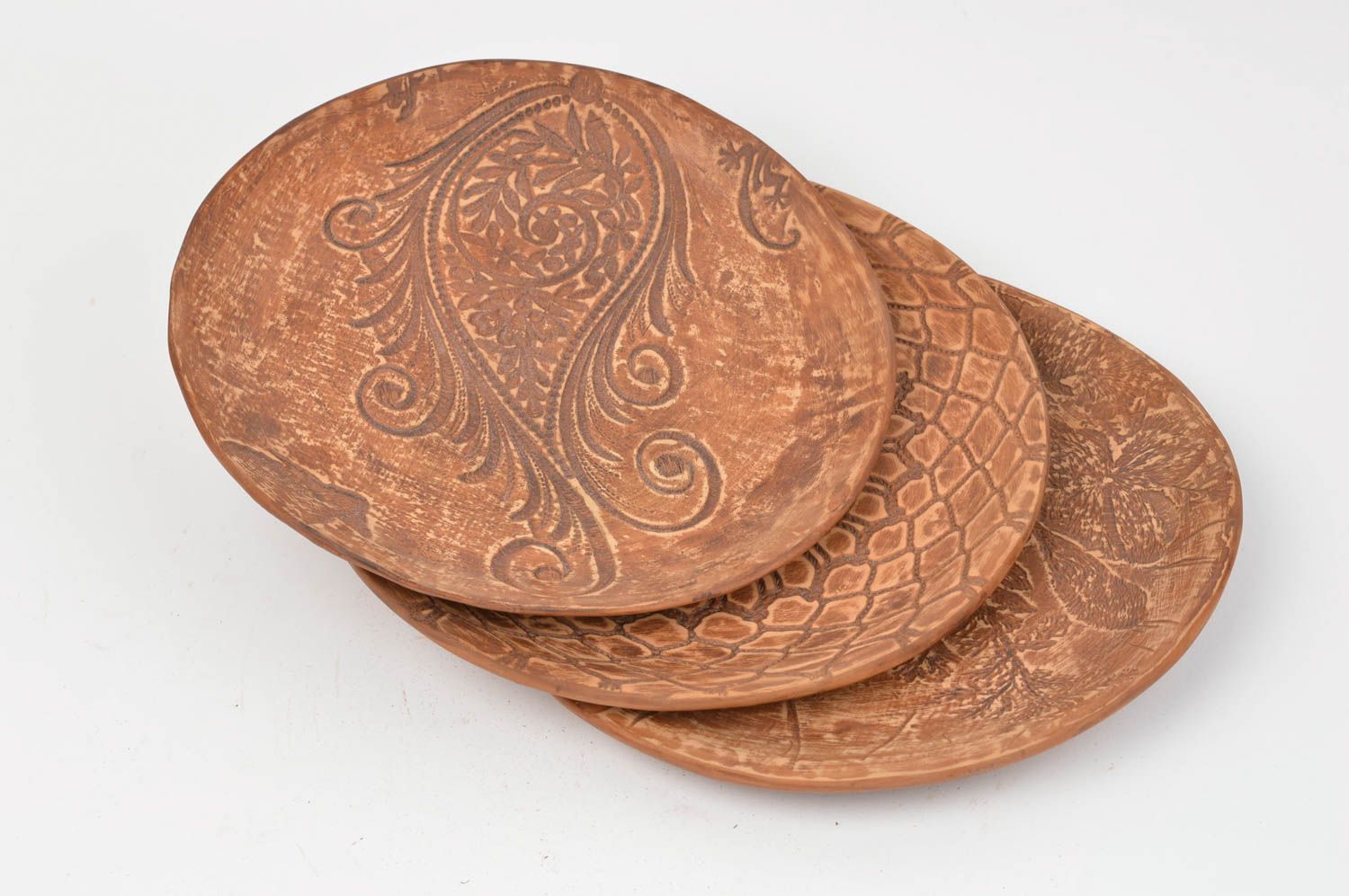 Assiettes en argile faites main rondes 3 pièces plates originales avec motifs photo 2