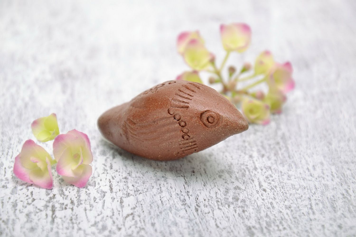 Clay penny whistle Fish photo 5