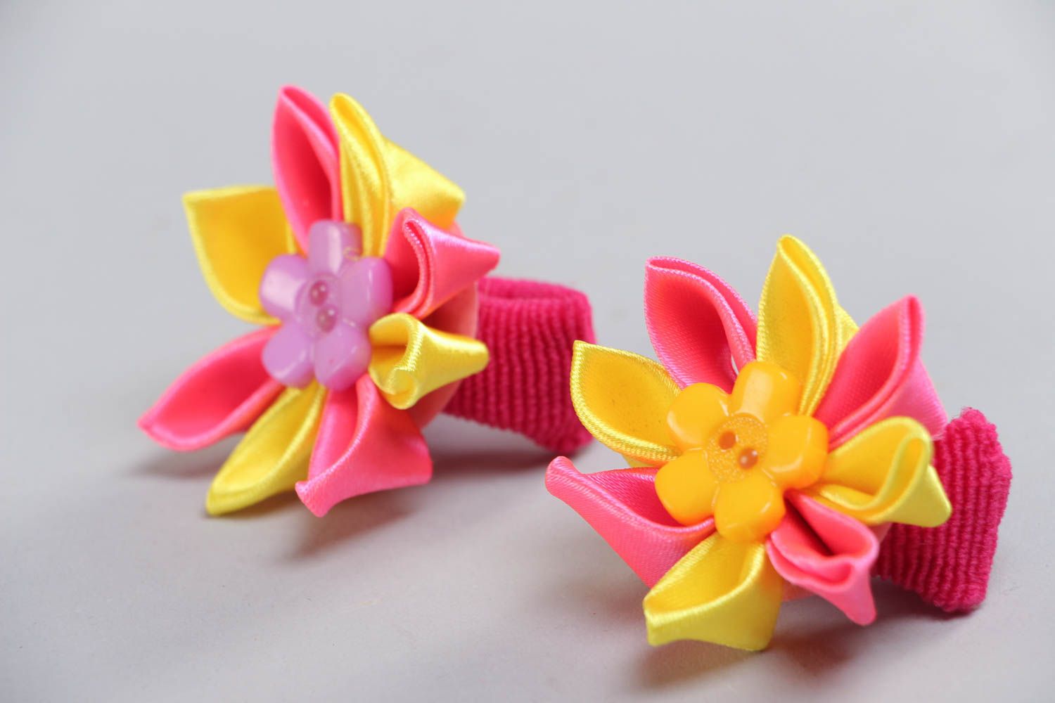 Set of handmade bright flower kanzashi hair ties 2 pieces yellow and pink photo 2