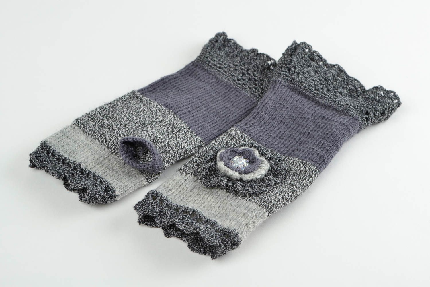 Beautiful handmade crochet wool mittens warm knitted mittens winter outfit photo 3