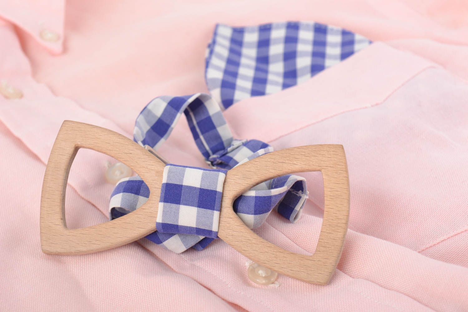 Beautiful handmade designer wooden bow tie with checkered cotton handkerchief photo 1