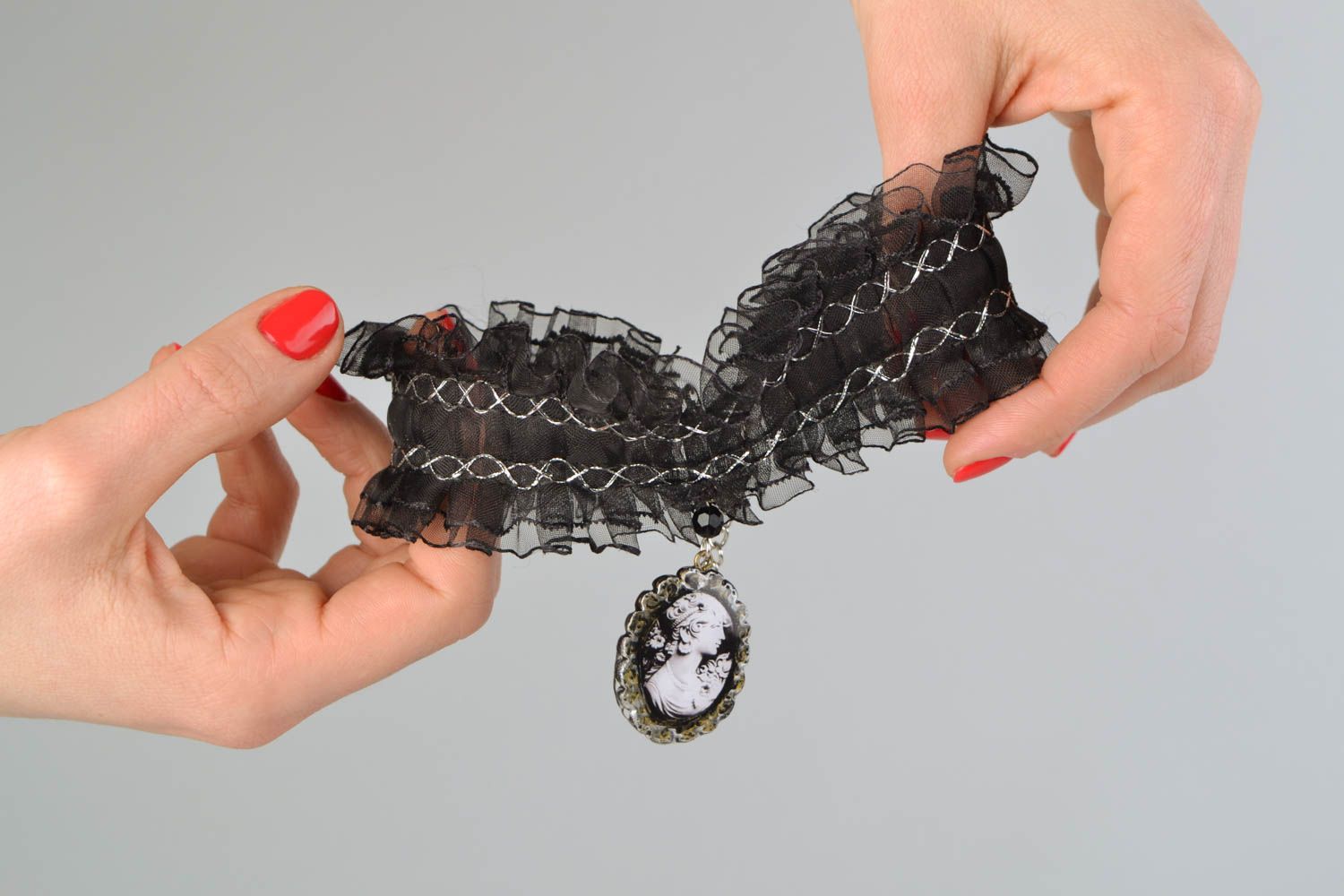 Black textile necklace with cameo photo 2