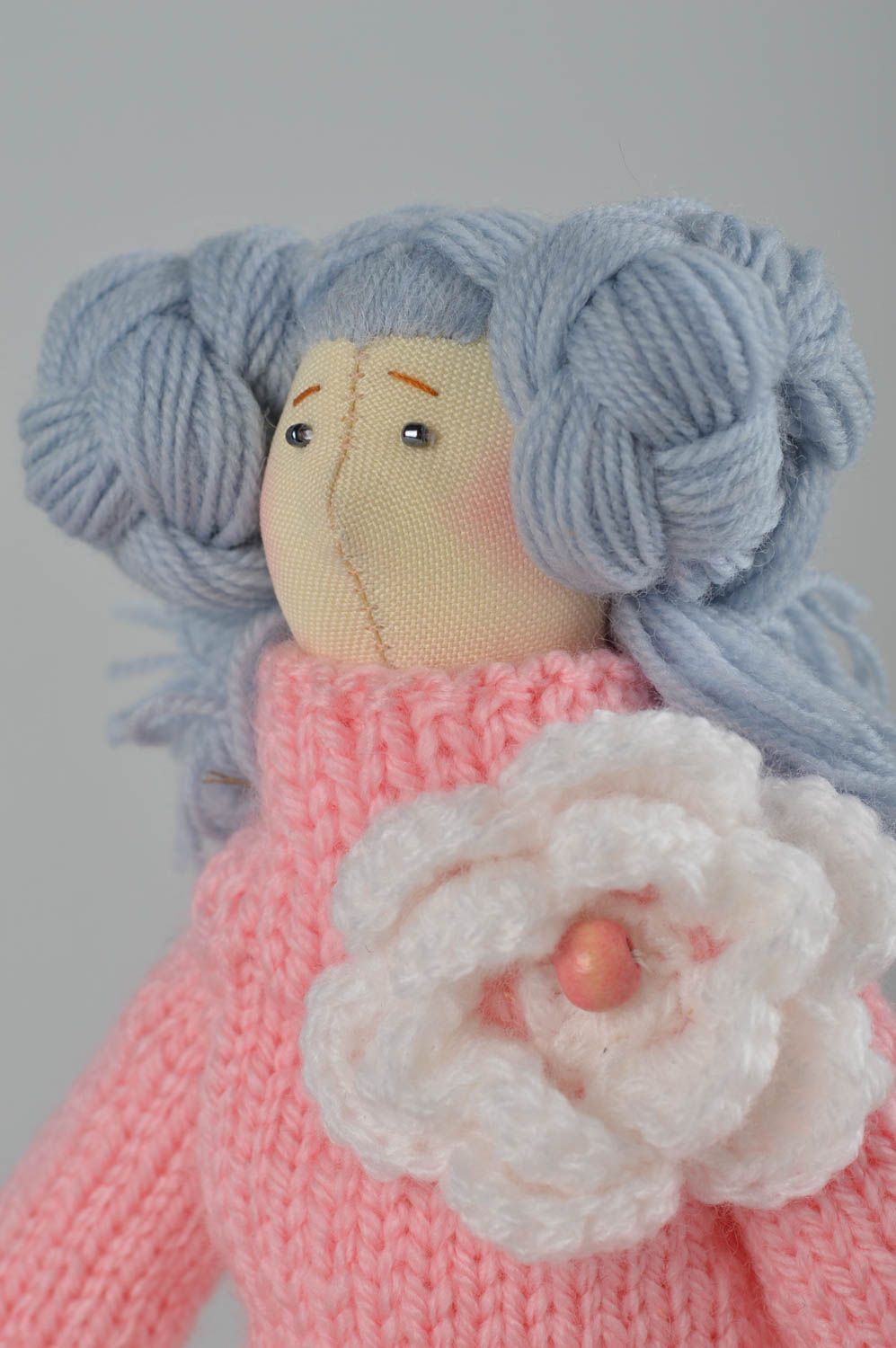 Кукла ручной работы кукла из ткани с голубыми волосами мягкая кукла в розовом фото 4