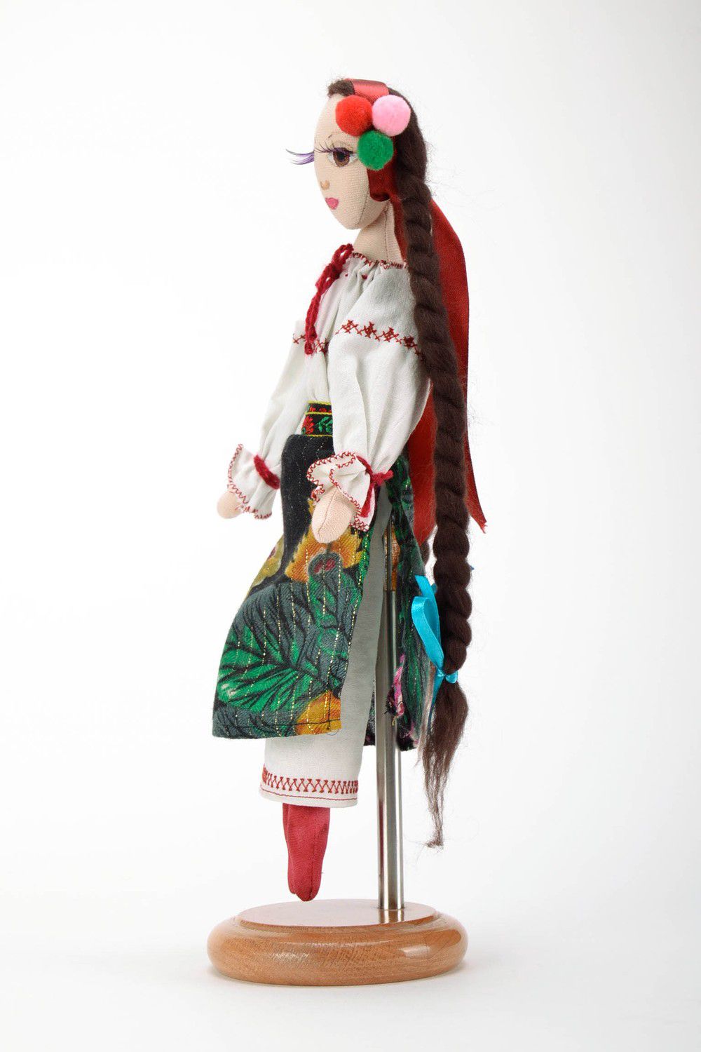 Textil Puppe auf der Stütze Ukrainerin foto 4
