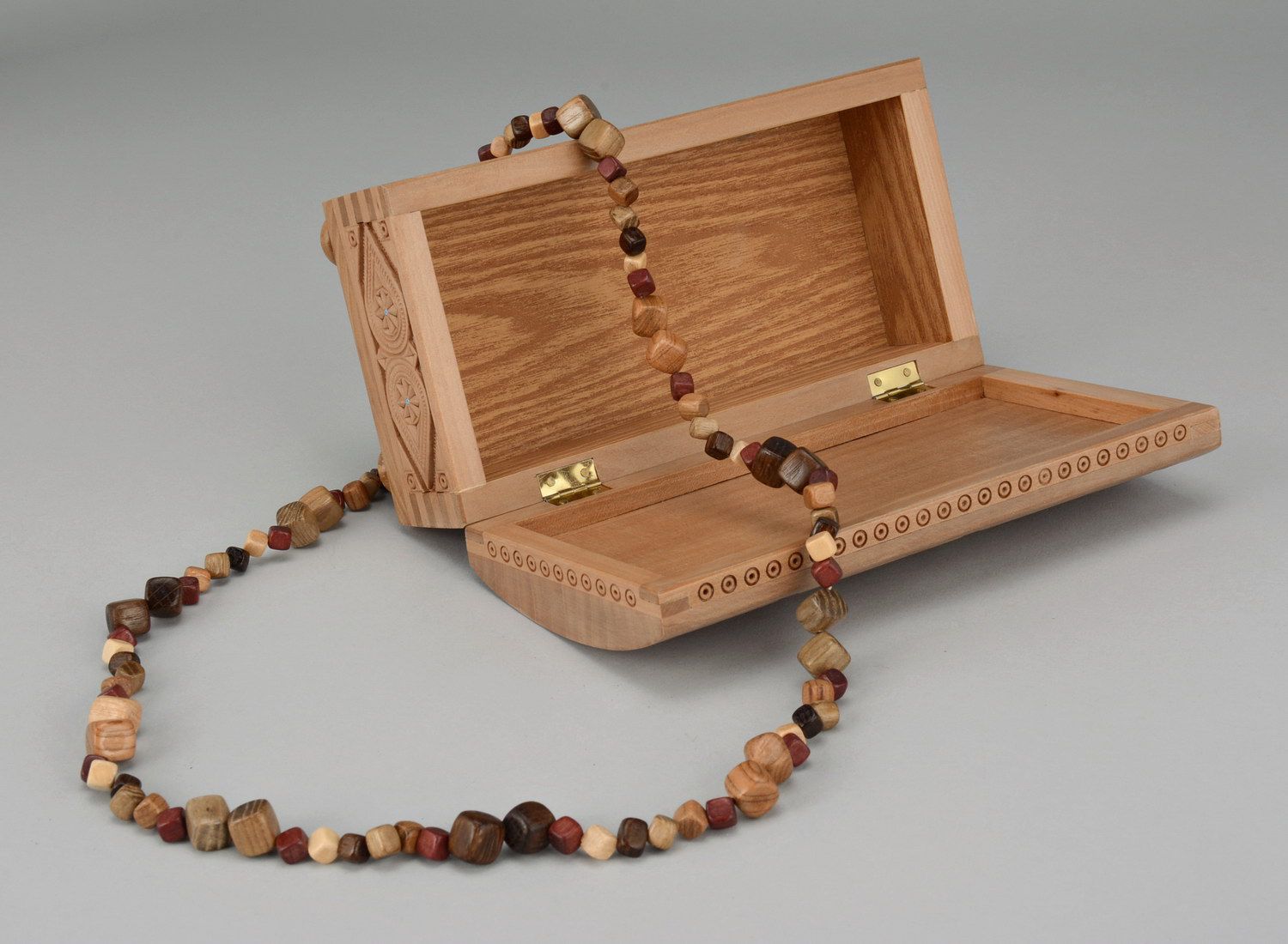 Wooden beads without clasp photo 3
