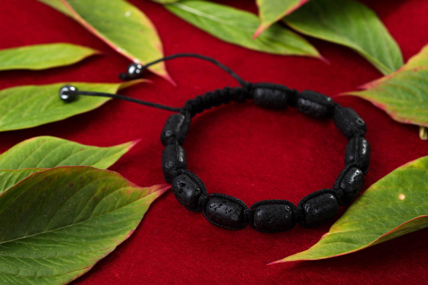 Bracelet pierre de lave Bijou fait main noir design Accessoire mode Cadeau femme photo 1