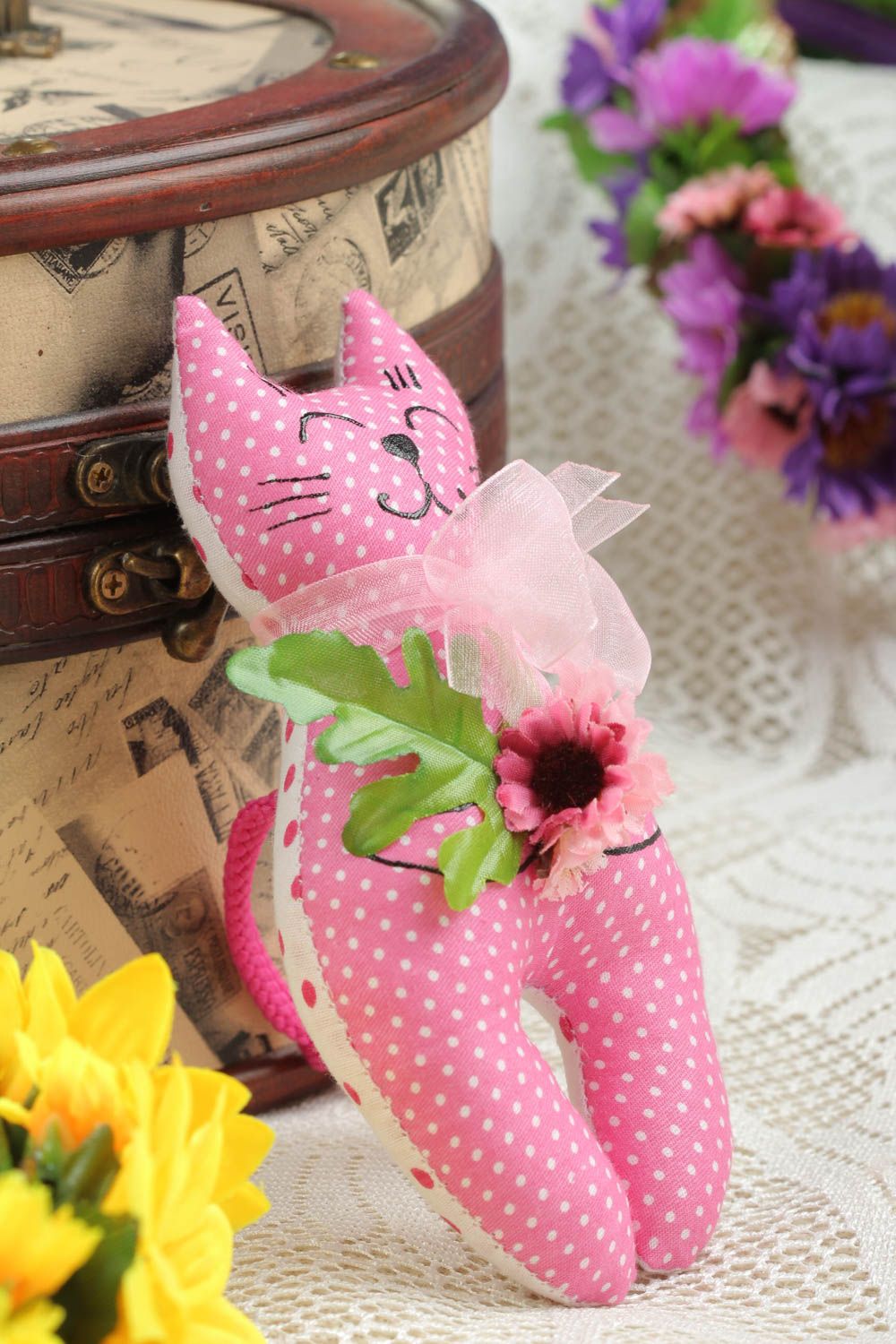 Juguete de tela hecho a mano peluche de animal gata rosada regalo original   foto 1