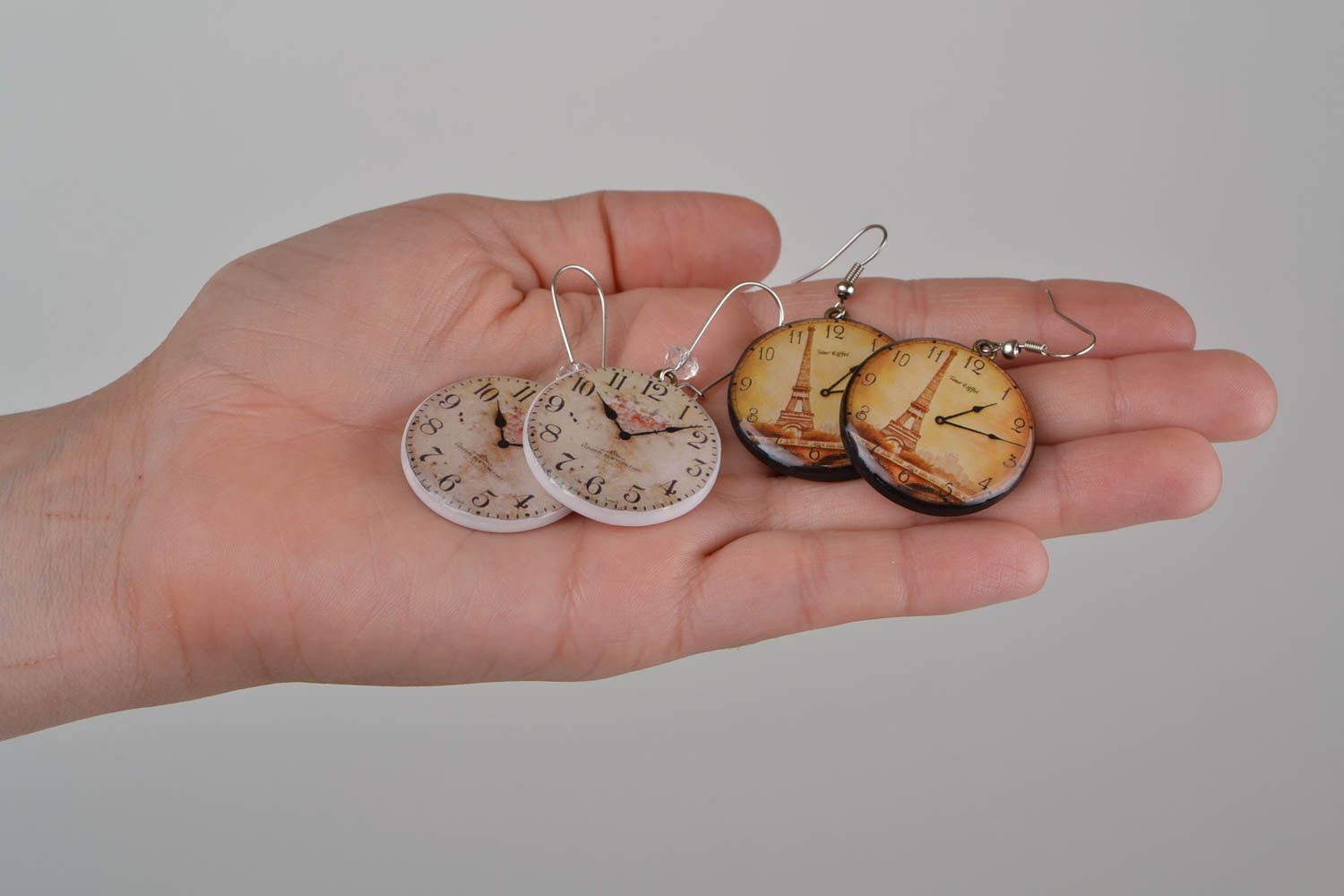 Beautiful handmade vintage round plastic earrings with decoupage 2 pairs photo 2