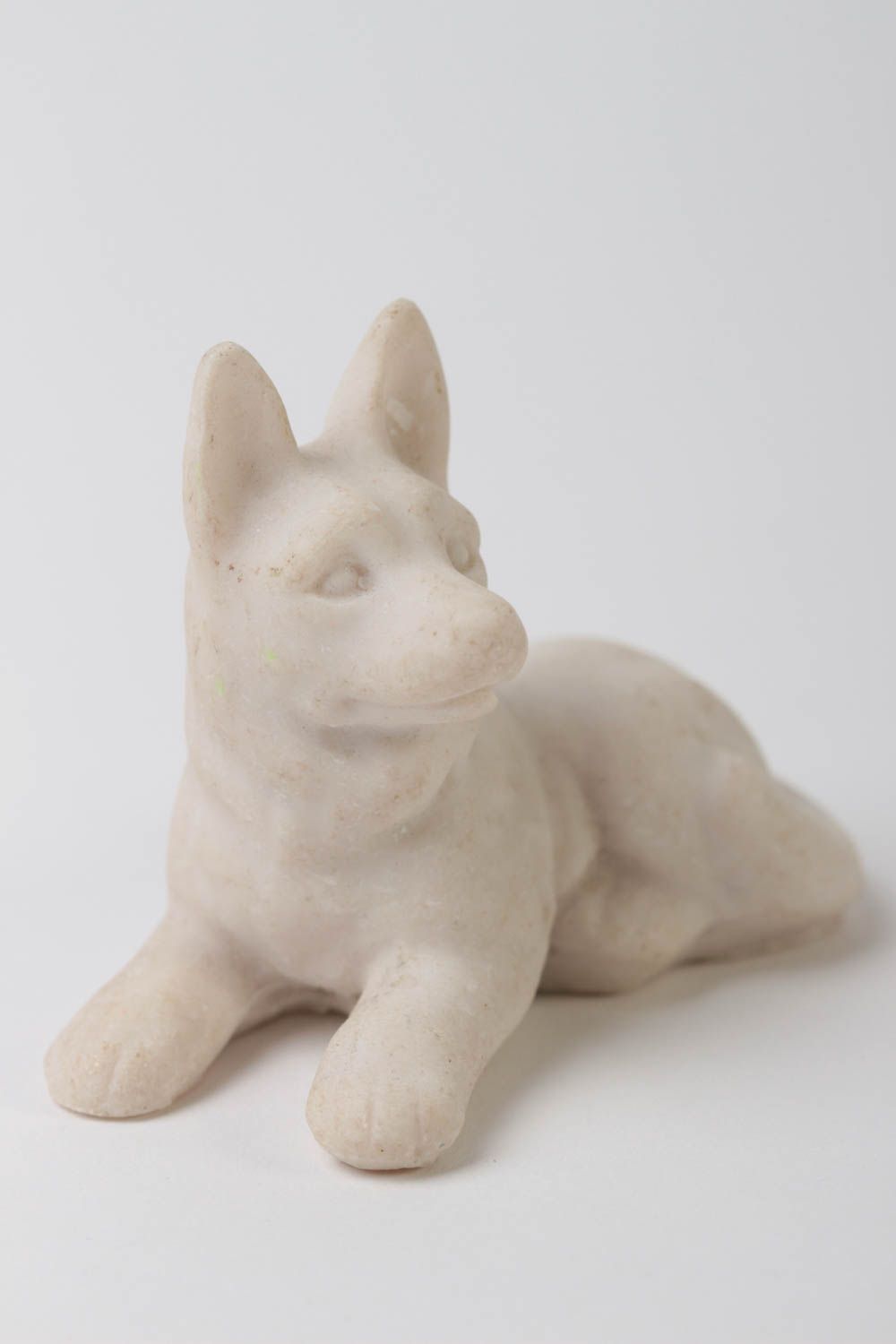 Figurine à peindre fait main Petite statuette chien blanc design Déco intérieur photo 2