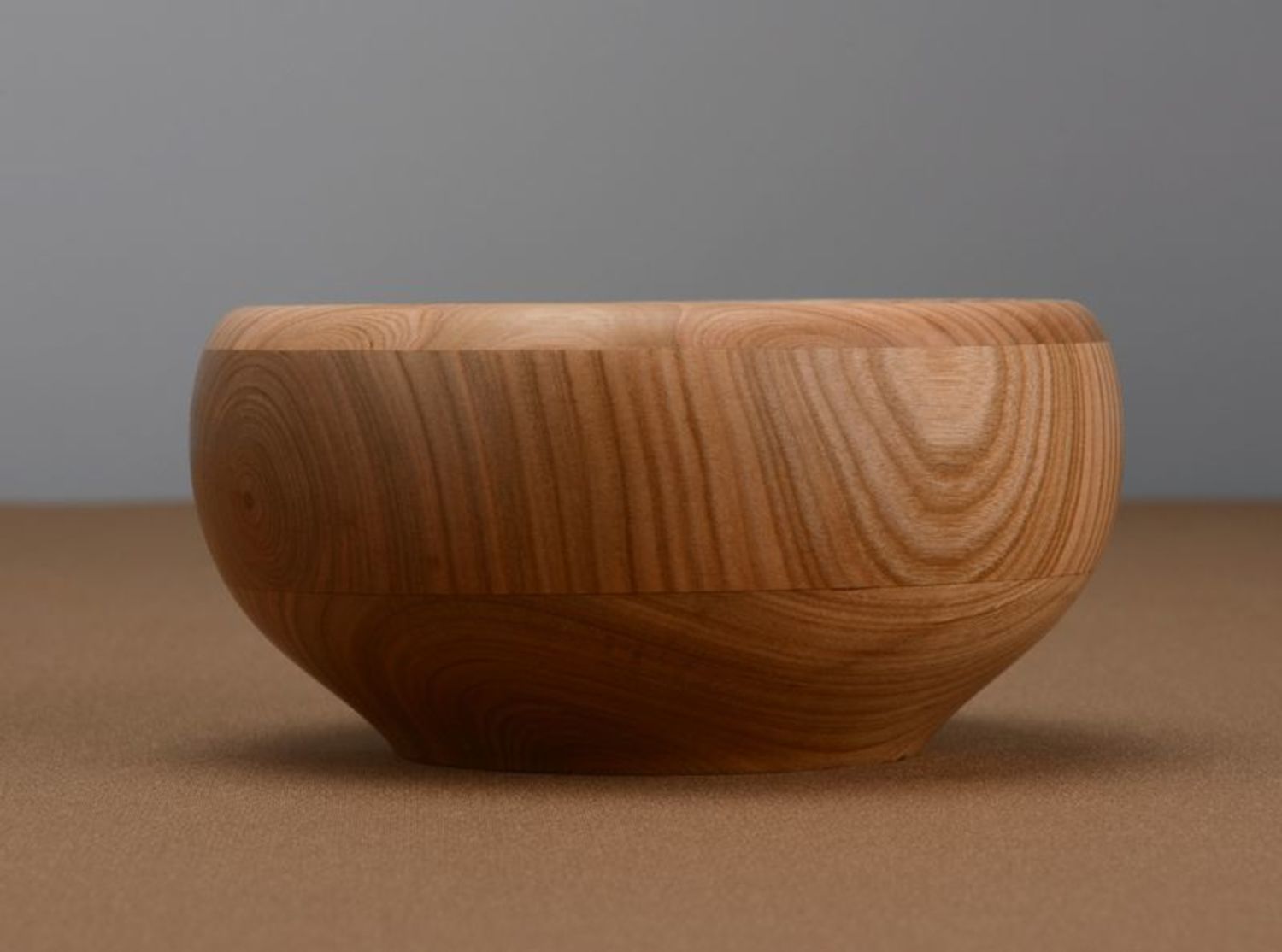 Wooden bowl for food photo 3