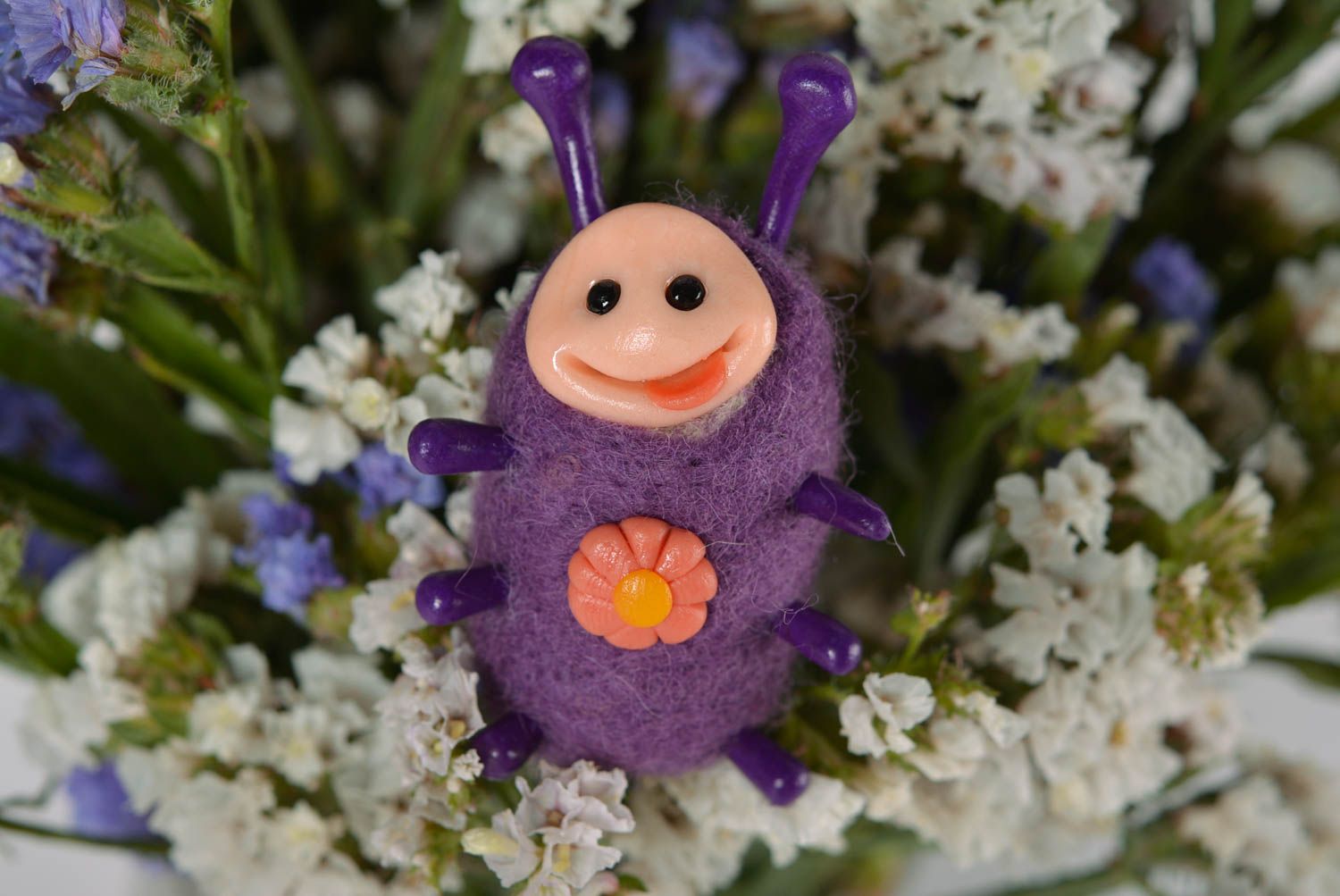 Muñeco de fieltro hecho a mano violeta figura decorativa regalo original  foto 3