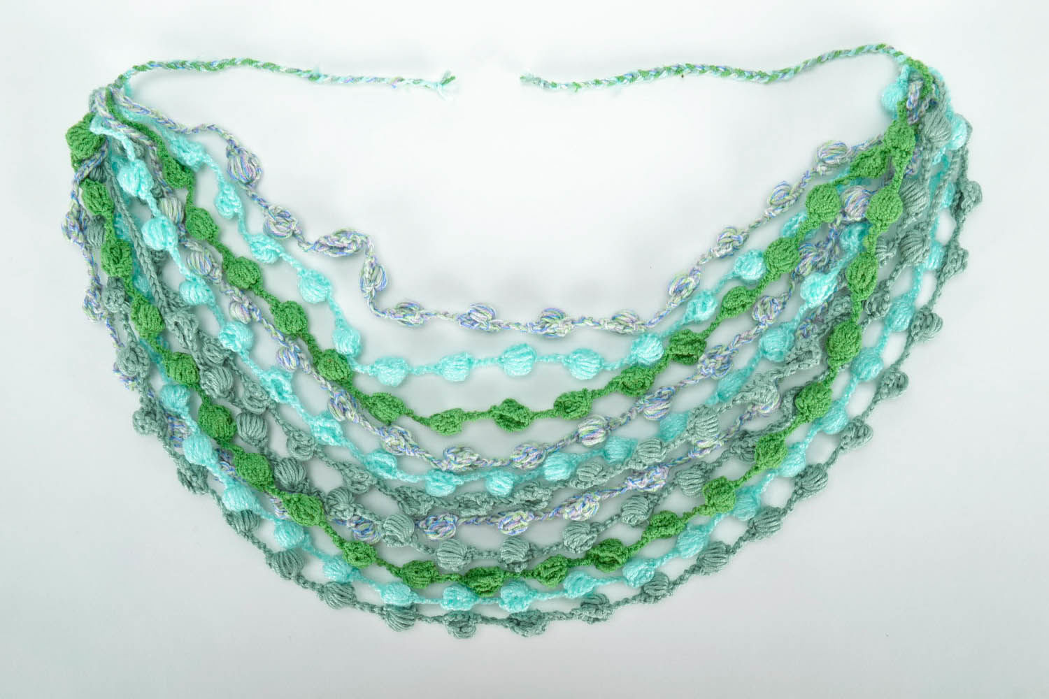 Crocheted bead necklace photo 3