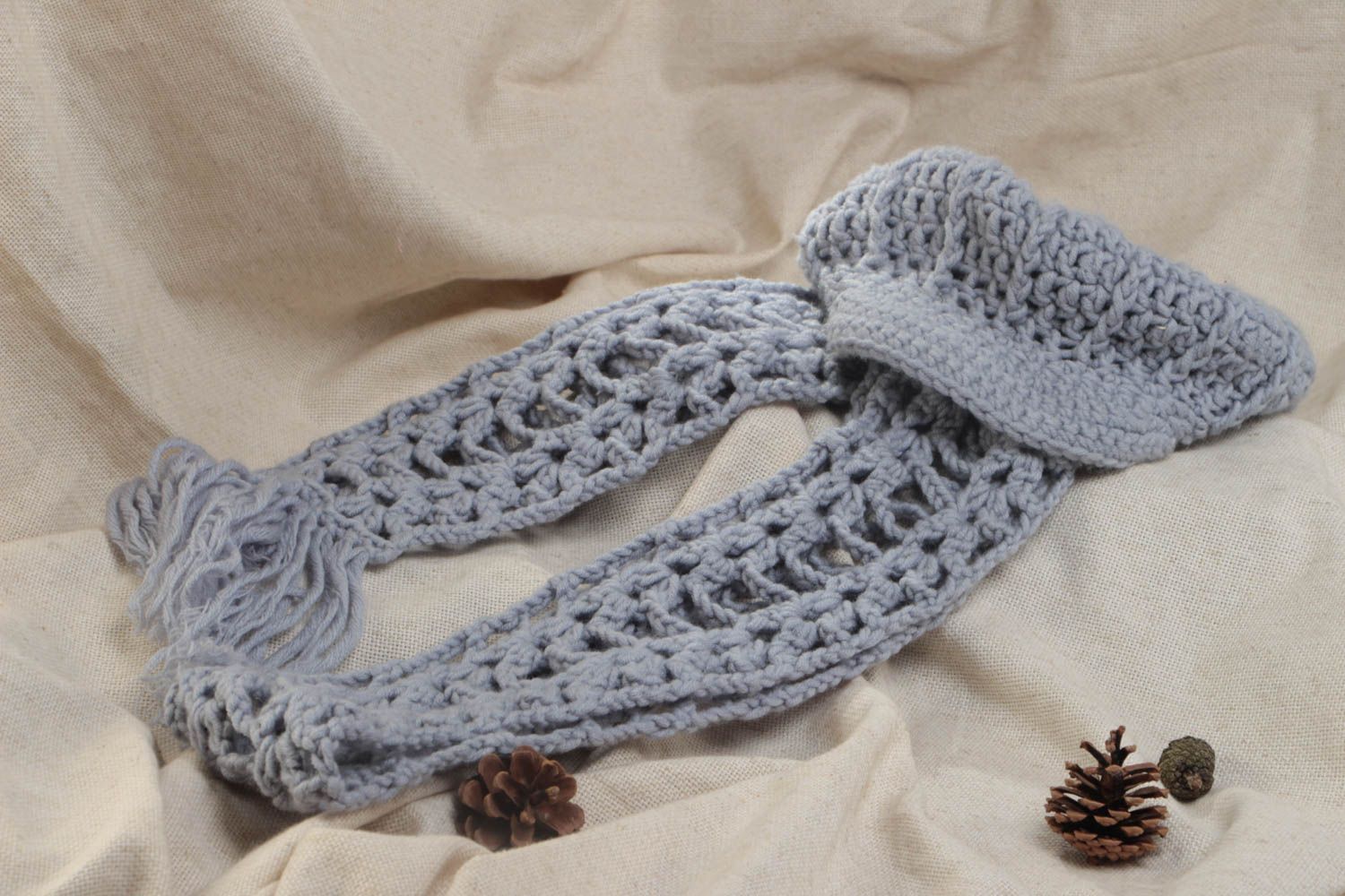 Шапка и шарф вязанные крючком серые женские стильные ажурные ручной работы фото 1