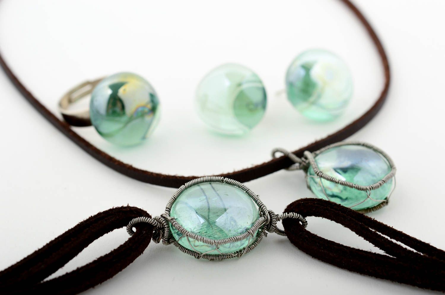 Stylish handmade glass jewelry set glass earrings pendant ring bracelet designs photo 4