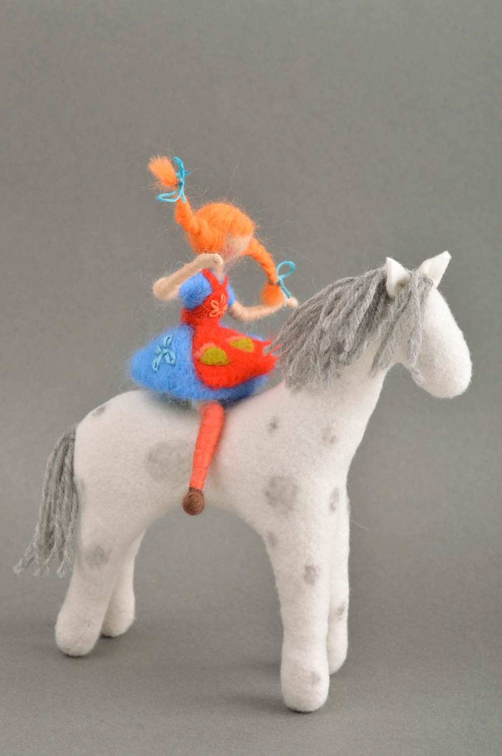 Handgemachtes Spielzeug Puppen Set Mädchen mit Pferd schöne Dekoration Geschenk foto 2