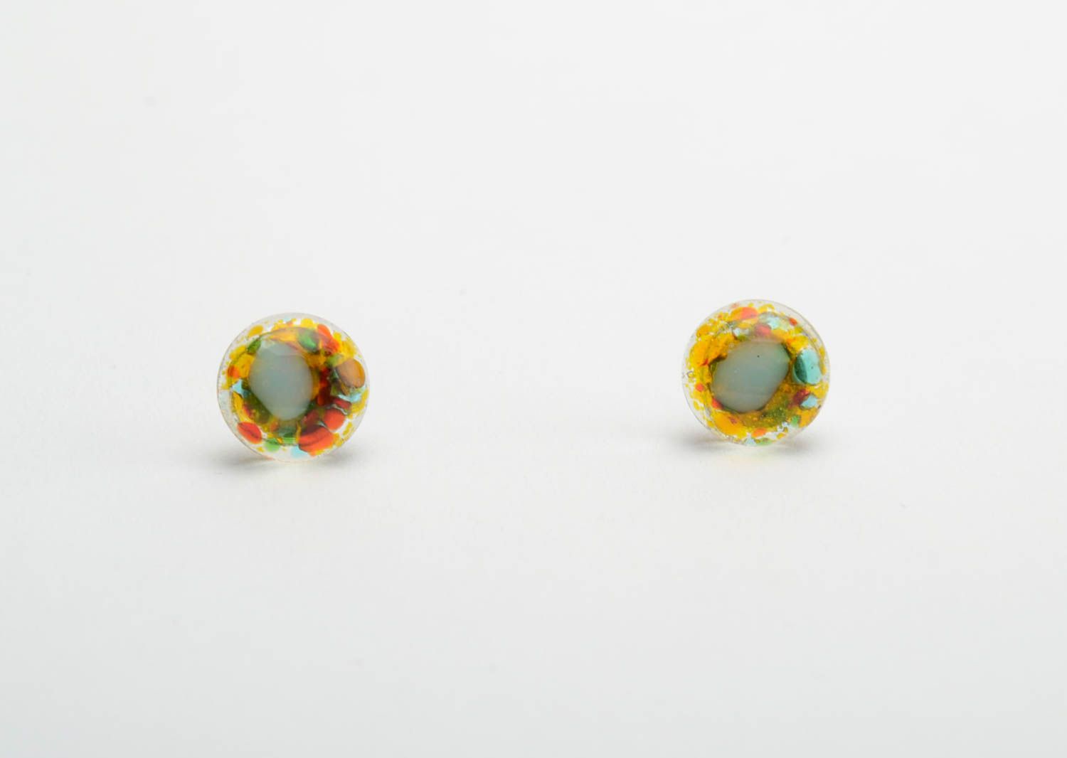 Round-shaped small stud colored glass earrings stylish handmade summer accessory photo 5