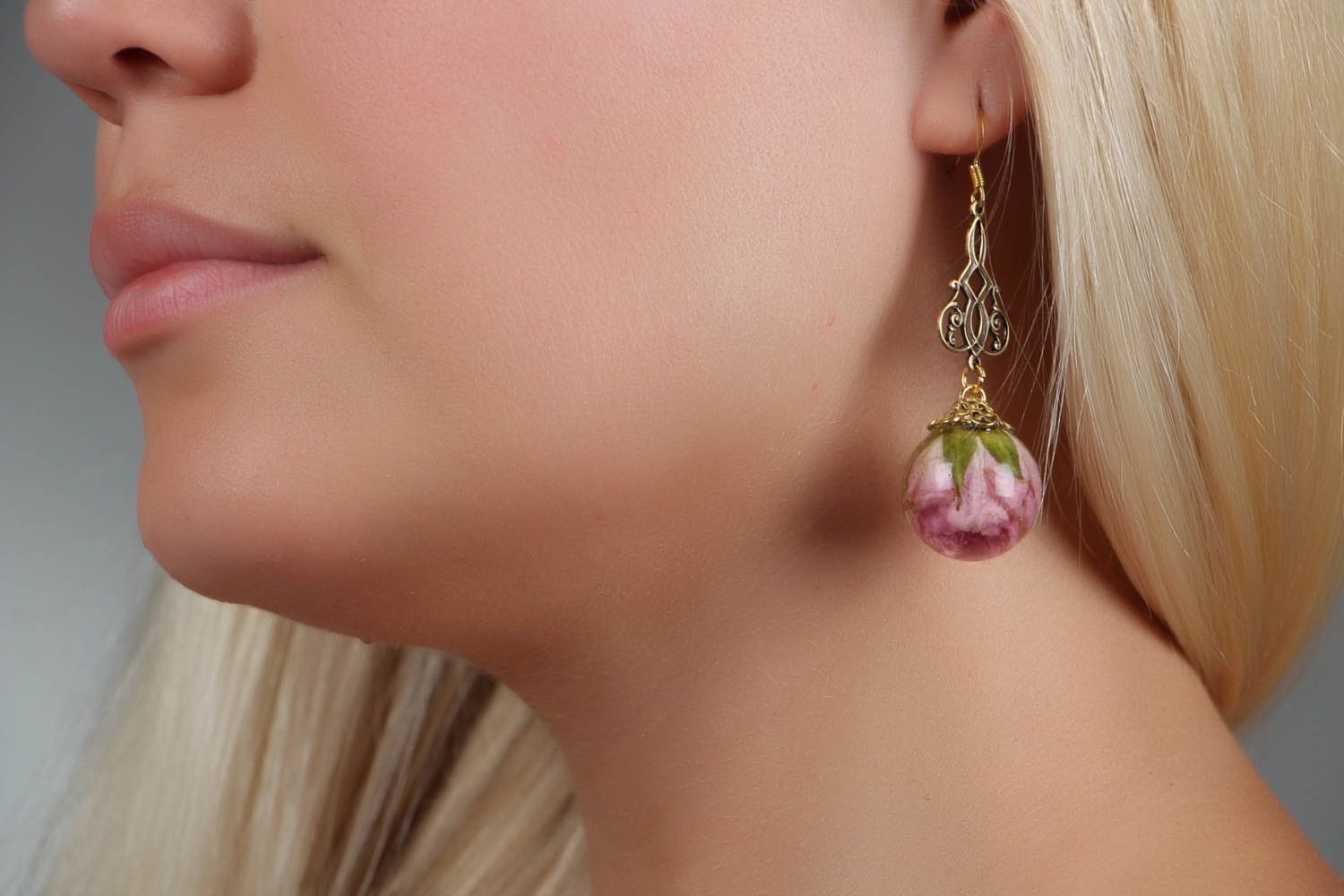 Earrings with natural flowers photo 5
