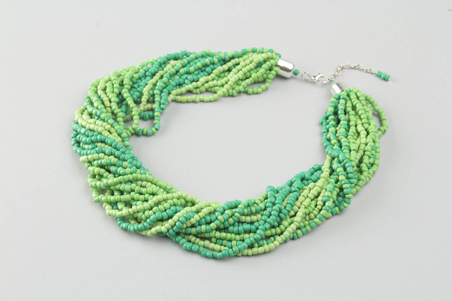 Handmade green beaded necklace  photo 5