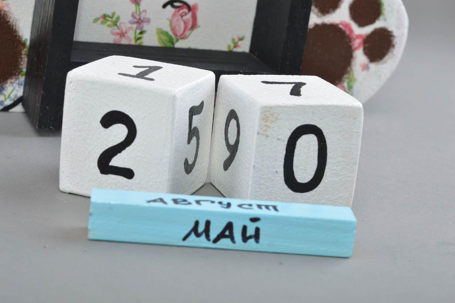 Calendrier perpétuel en bois fait main paint avec cubes pour enfant Ours photo 4