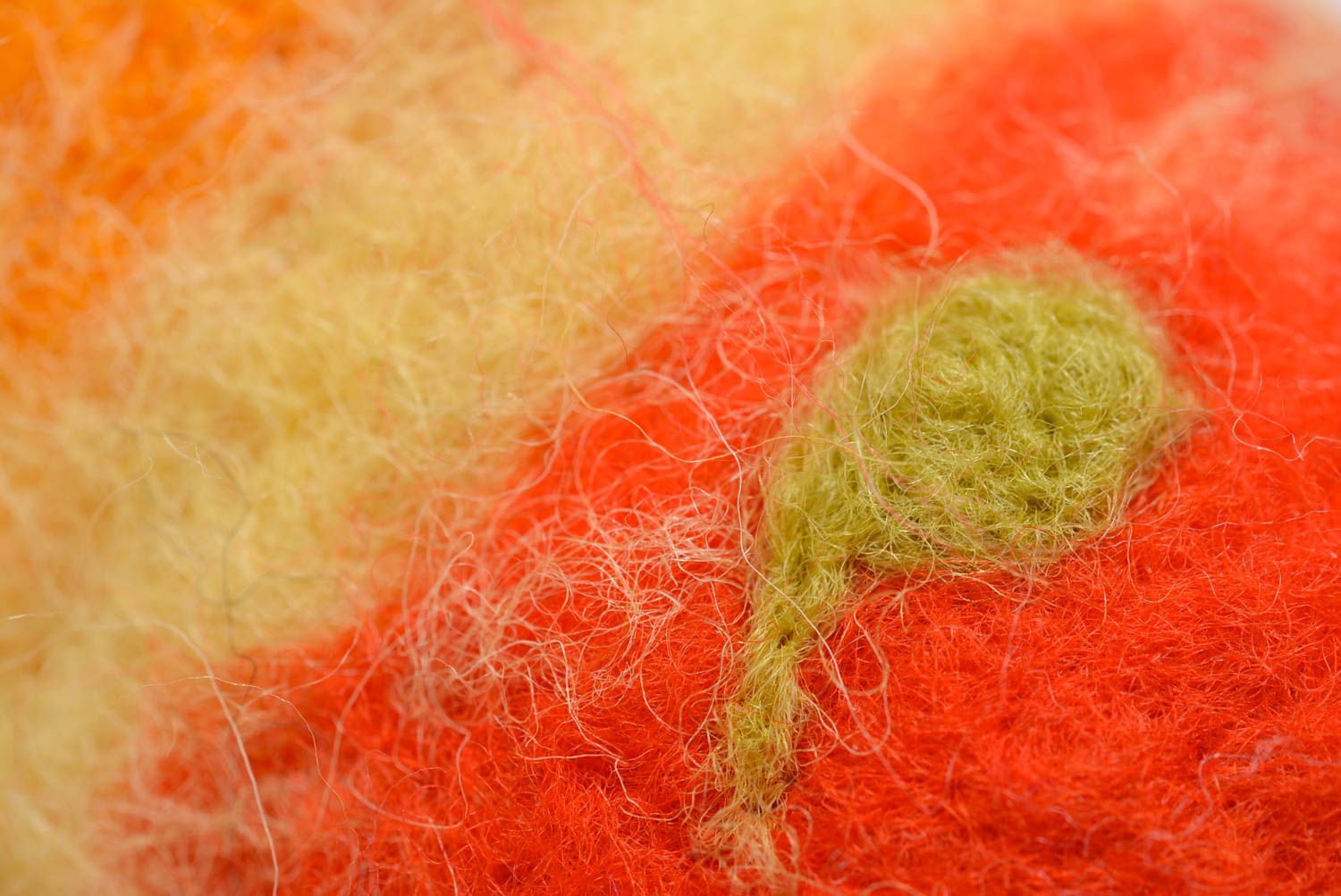 Poupée en laine feutrée faite main originale multicolore cadeau pour enfant photo 5