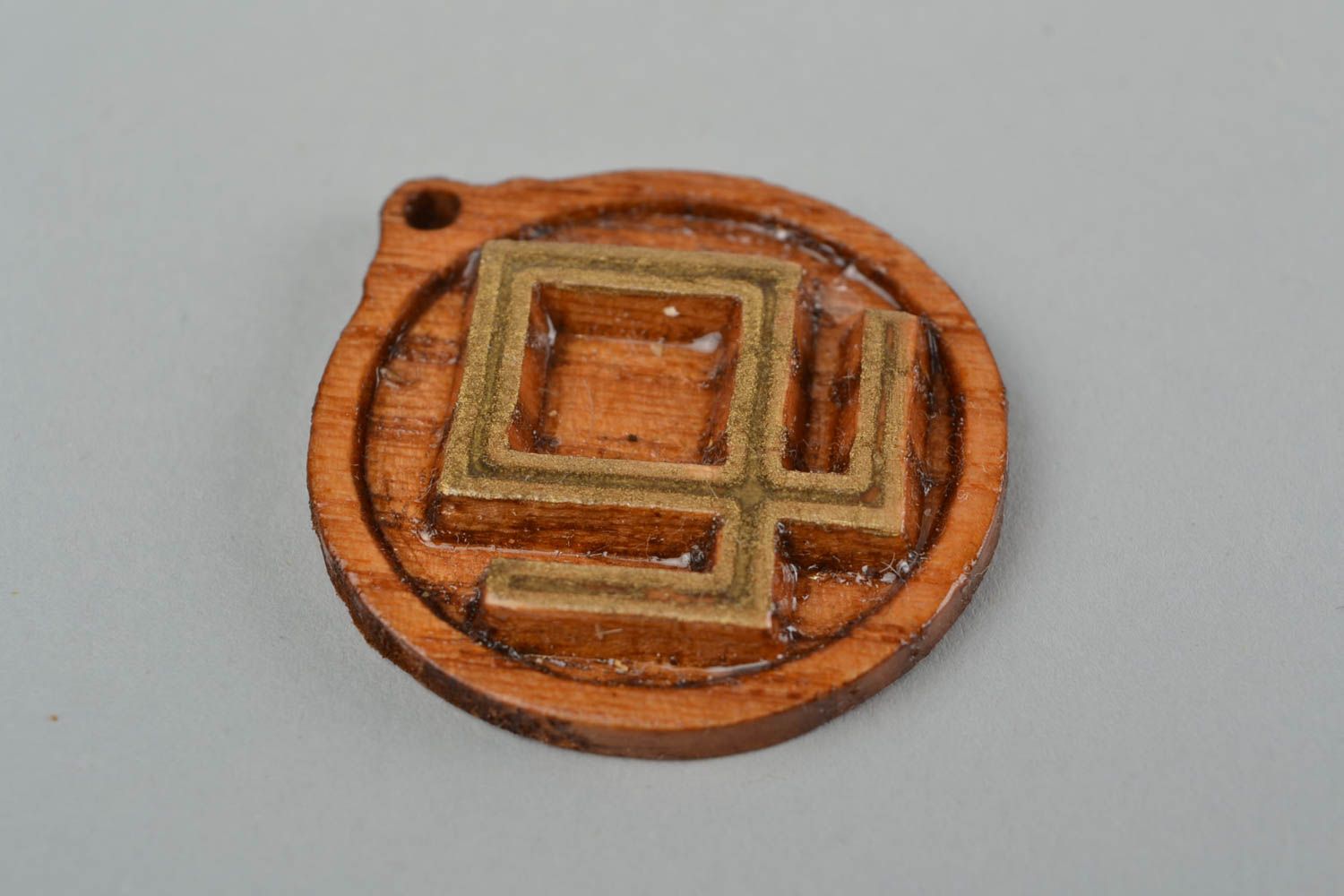 Pendentif en bois fait main original rond amulette de style ethnique pour femme photo 5