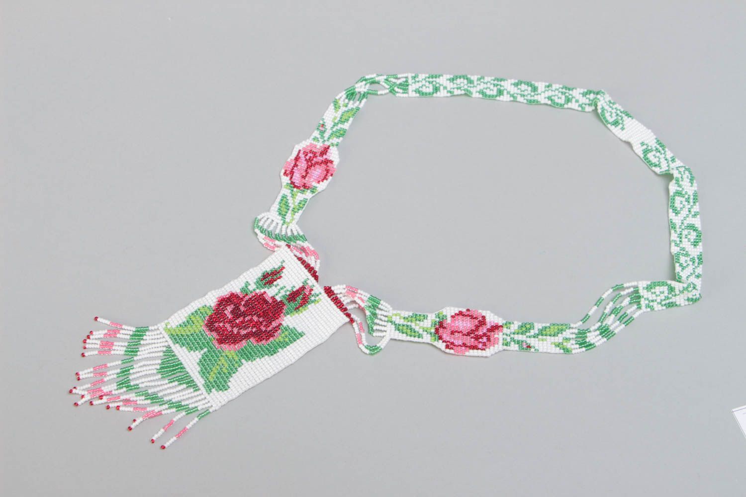 Collier blanc à motif floral en perles de rocaille tchèques fait main original photo 2