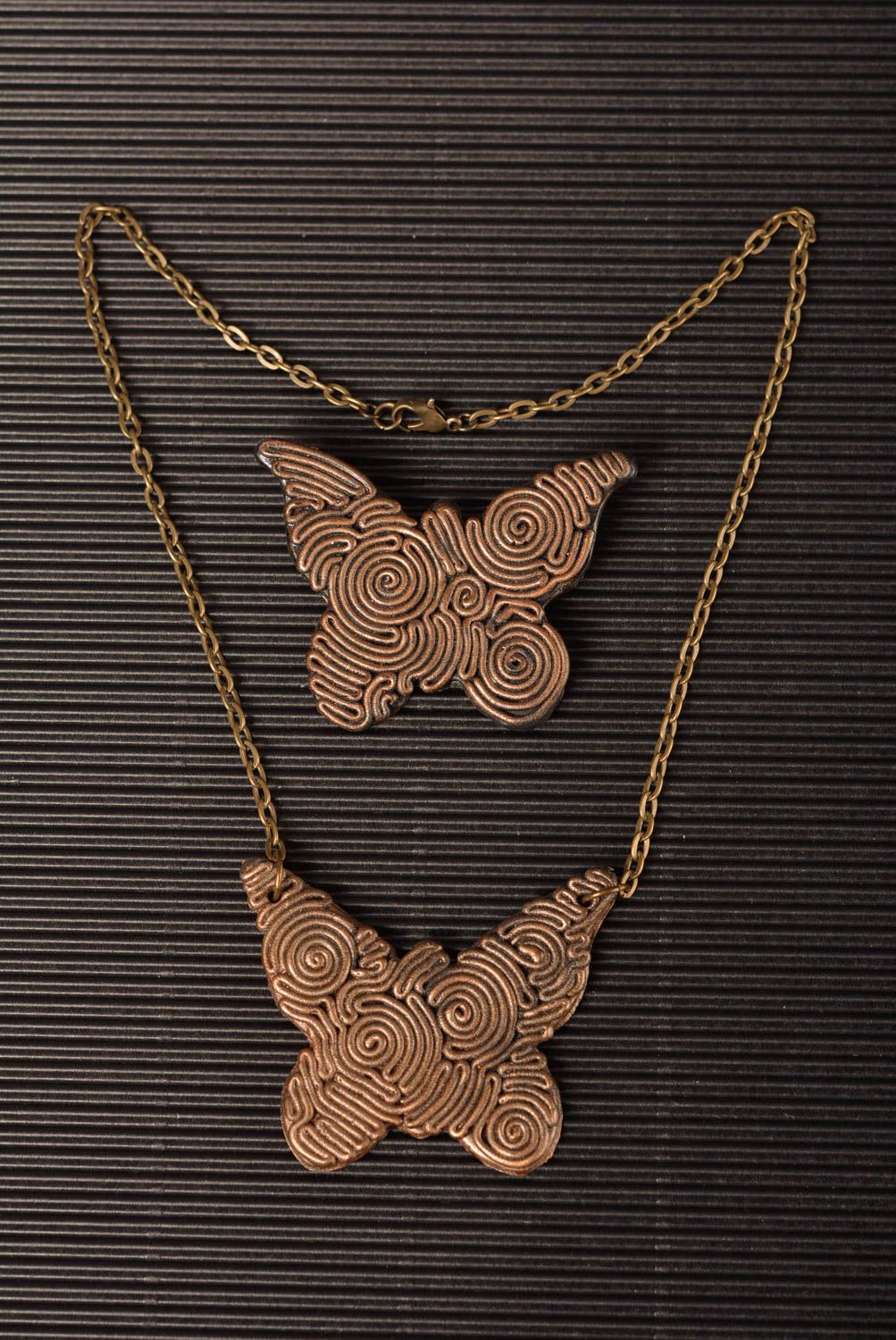 Bijoux en pâte polymère pendentif et broche en forme de papillon faits main photo 1