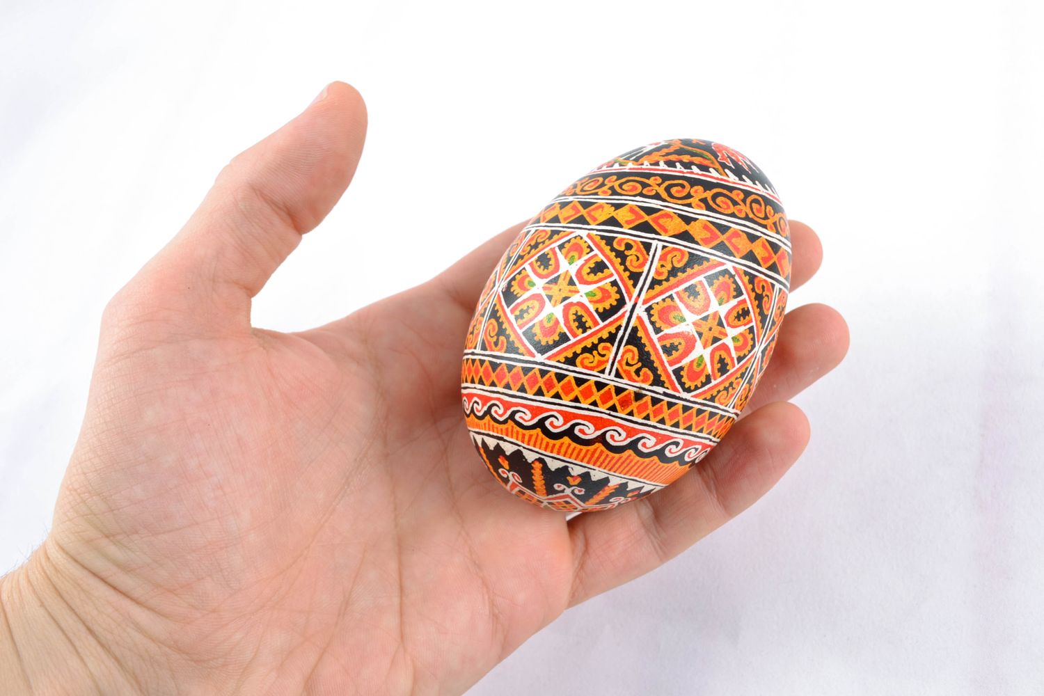 Beautiful painted Easter goose egg photo 2
