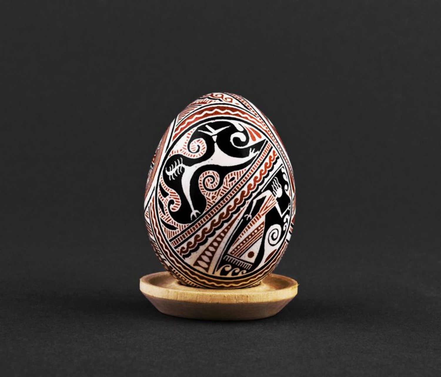 Oeuf de Pâques peint de colorants d'aniline fait main motifs ethniques photo 3