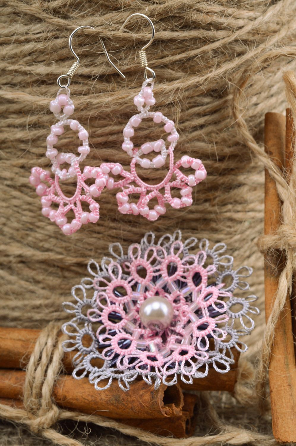 Handmade tatting jewelry set 2 items lacy woven earrings and brooch hair clip photo 1