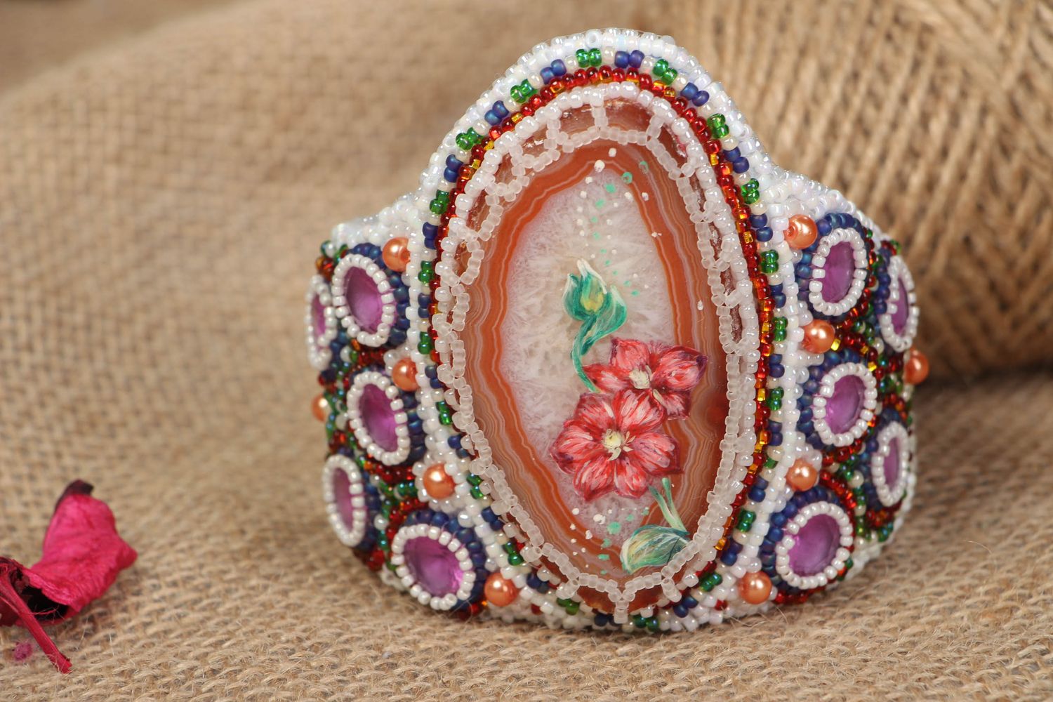 Wrist bracelet embroidered with beads and agate photo 5
