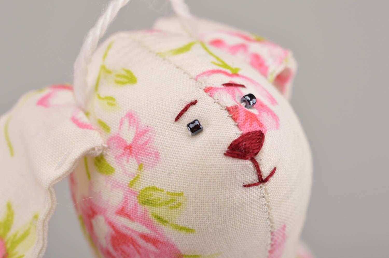 Jouet lapin en tissu à fleurs faite main décorative originale cadeau photo 4