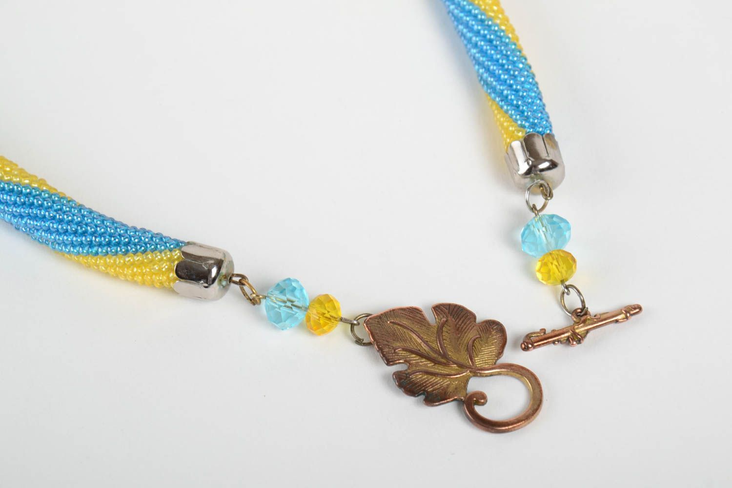 Handmade Collier Kette Schmuck aus Rocailles Accessoire für Frauen gelb blau foto 4