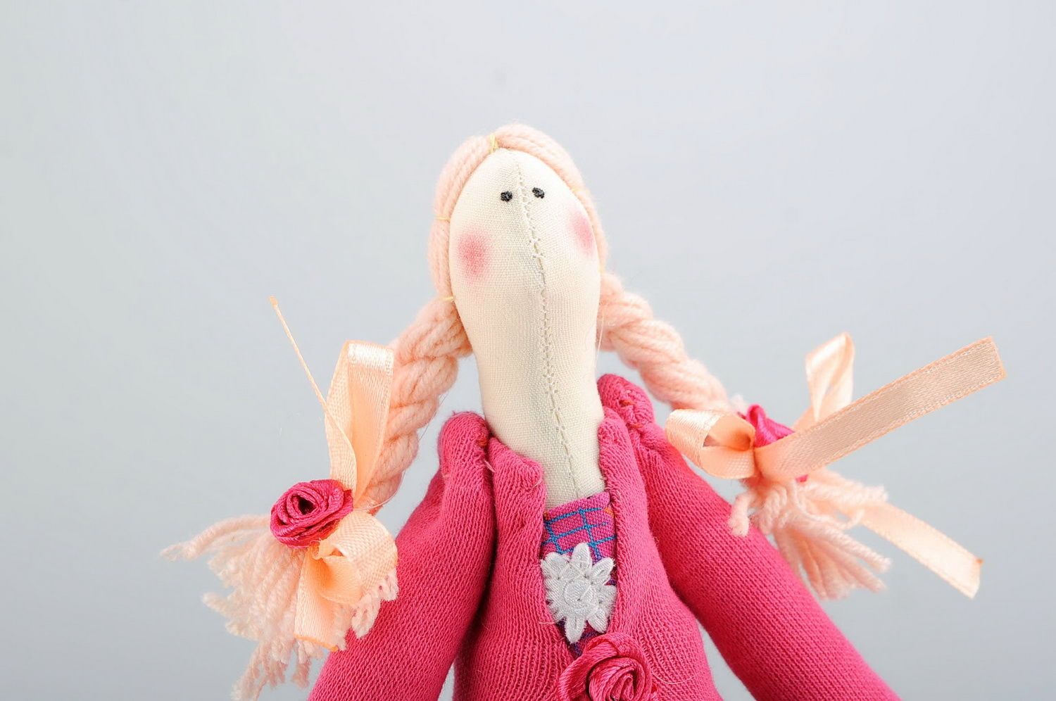 Muñeca con ropa rosada foto 5