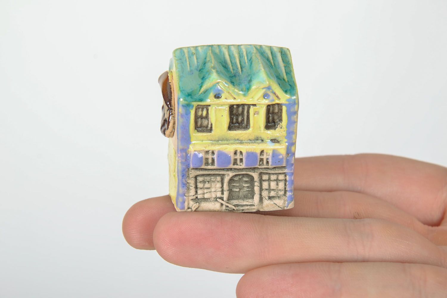 Maisonnette miniature céramique décorative faite main en argile couleur jaune photo 2