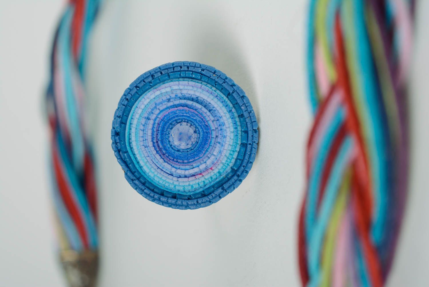 Набор украшений из полимерной глины ручной работы кольцо и колье синие 2 шт фото 5