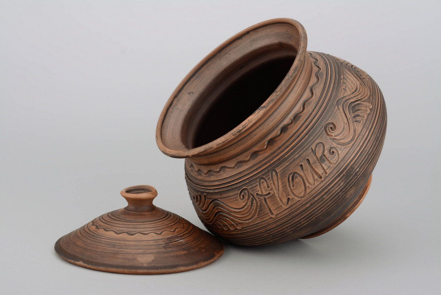 Ceramic pot for home decor photo 3