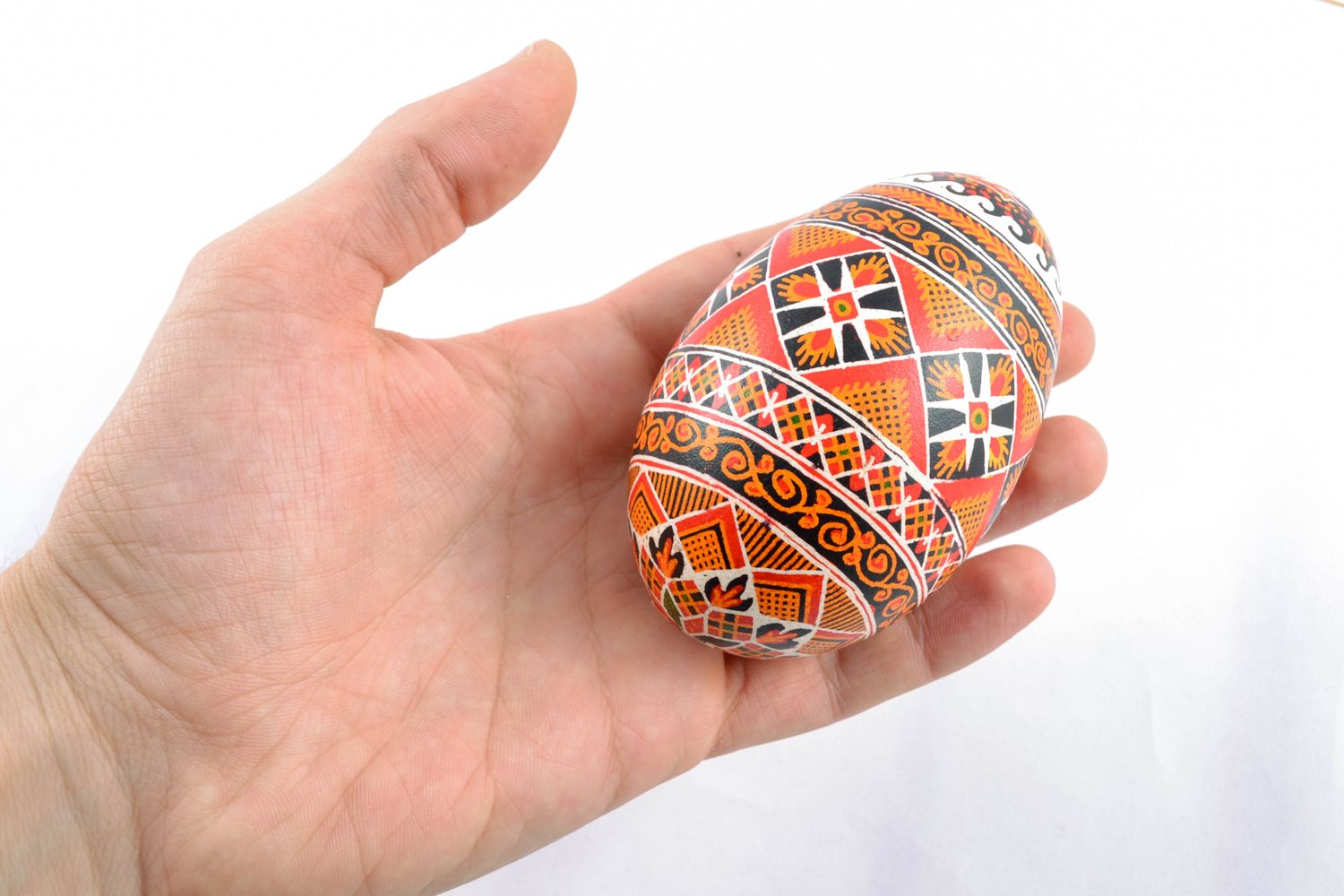 Huevo de Pascua pintado con motivos animales foto 2